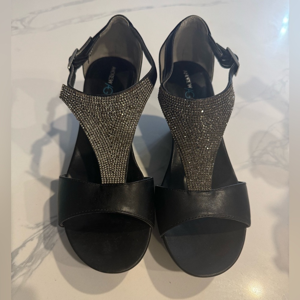 Andrew Geller Black Wedges with Silver Accents sz 8